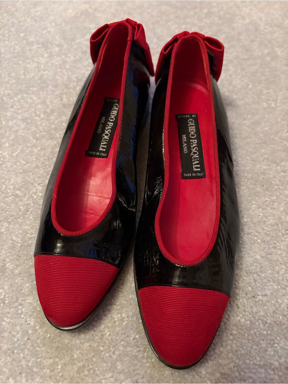 Guido Pasquali Black Patent Leather Ballerina Flats with Red Trim
